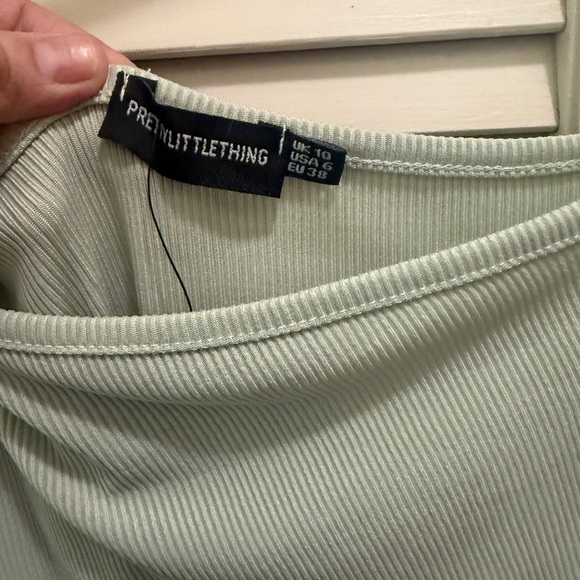 PrettyLittleThing Green Asymmetrical One-Shoulder Sheath Dress - Picture 2 of 7